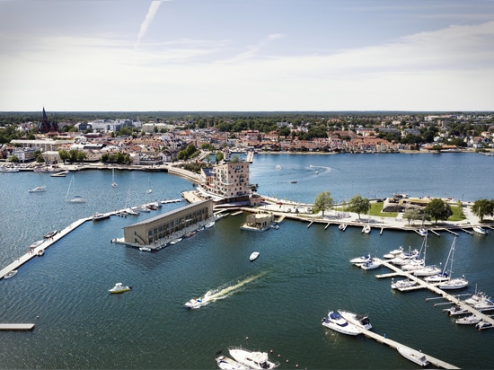 Slottsholmen-on-water