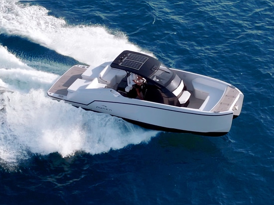 Catamaran à moteur Aurea 30