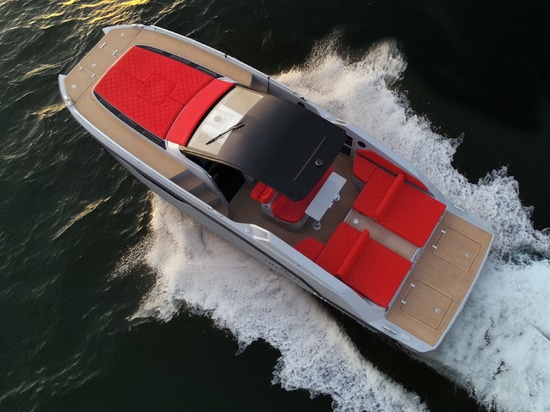 AUREA 30 CABIN - CATAMARAN À MOTEUR