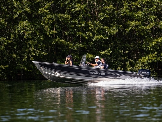 La saison de pêche avec les bateaux de la marine n'est pas encore terminée !