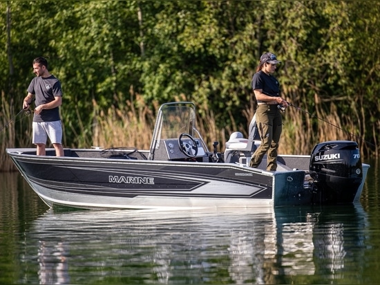 La saison de pêche avec les bateaux de la marine n'est pas encore terminée !