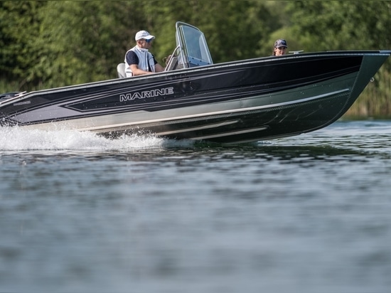 La saison de pêche avec les bateaux de la marine n'est pas encore terminée !
