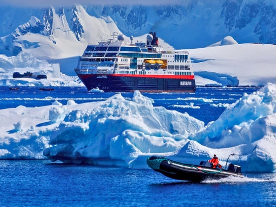 Hurtigruten Blessing - Safari dans les fjords de glace