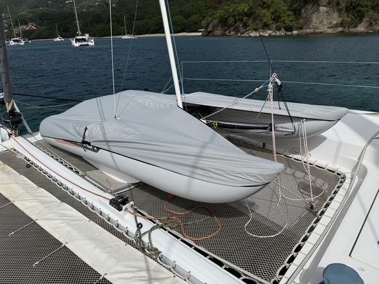MiniCat est le meilleur complément de notre chat de croisière OUTREMER 55