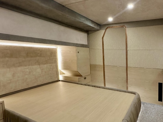GR63 Eco-Catamaran: Révolutionne le luxe durable.