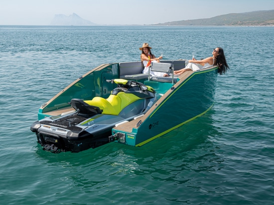 One Water Toys participe au salon nautique de Valence 2025