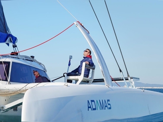 Rapido 40. Trimaran pliant tout en carbone.
