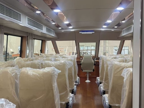 Décoration du bateau à passagers de 16,7 m
