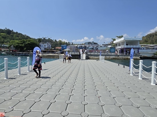 Quai flottant aux Philippines