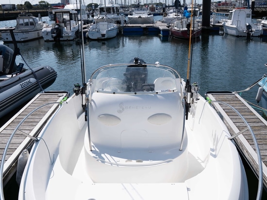 Équipez votre bateau avec les équipements de pêche Seanox.